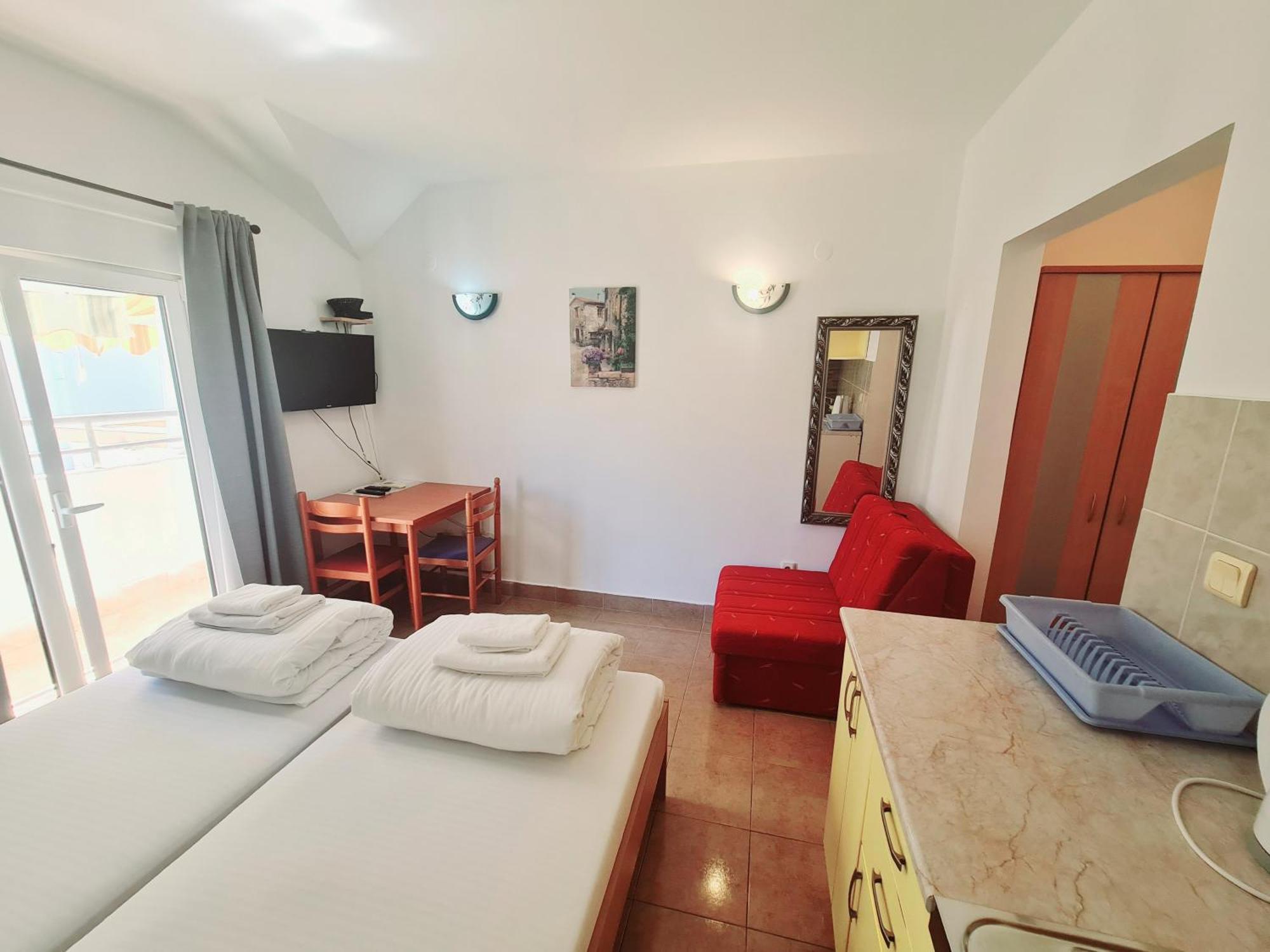 Apartments Pier Budva Bilik gambar