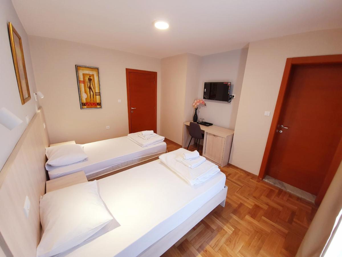 Apartments Pier Budva Luaran gambar