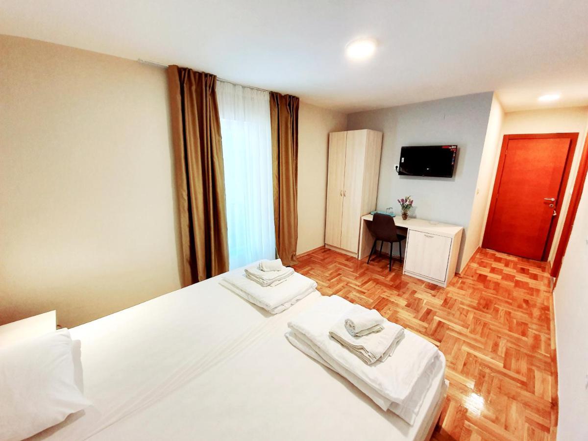 Apartments Pier Budva Luaran gambar