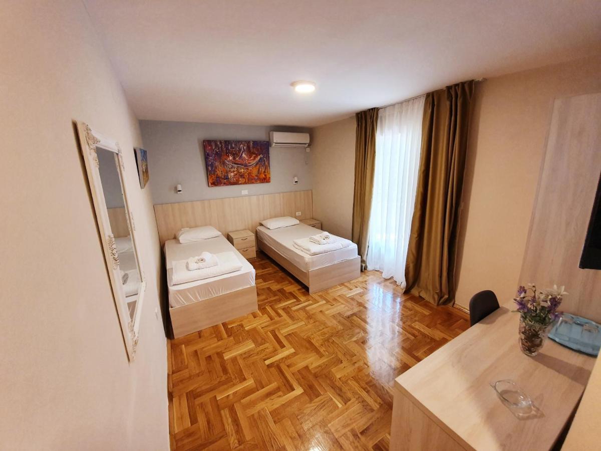 Apartments Pier Budva Luaran gambar