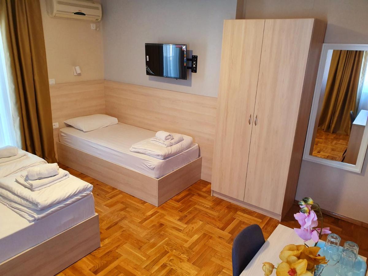 Apartments Pier Budva Luaran gambar