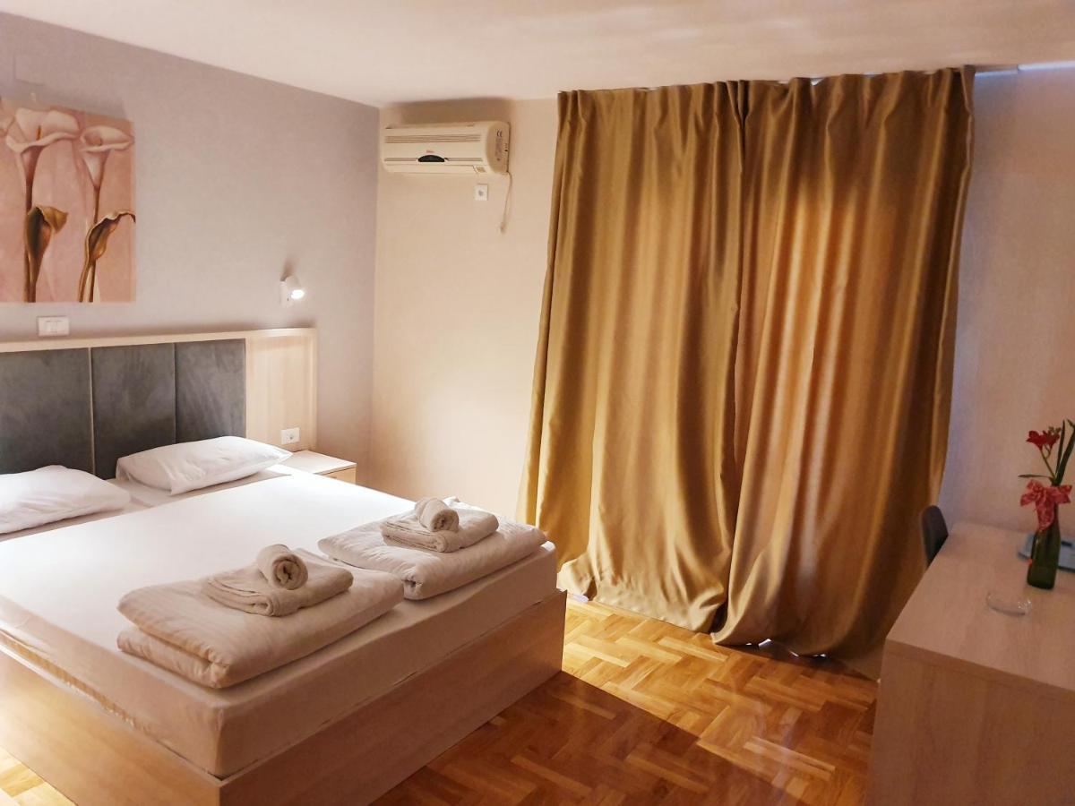 Apartments Pier Budva Luaran gambar